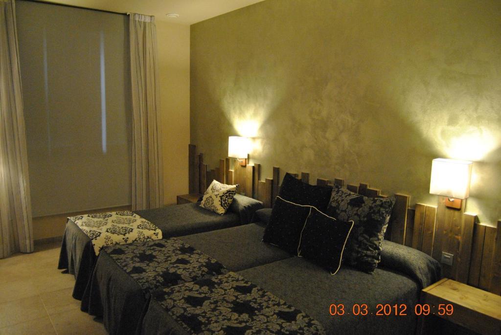 Santa Barbara Hotel Sant Corneli Room photo