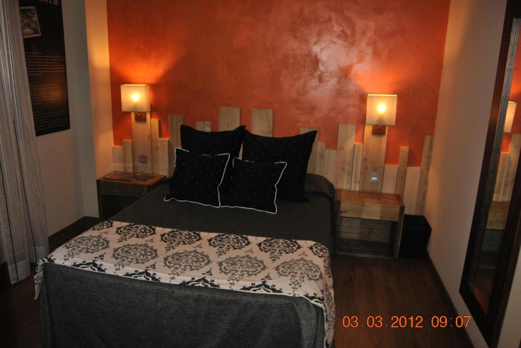 Santa Barbara Hotel Sant Corneli Room photo